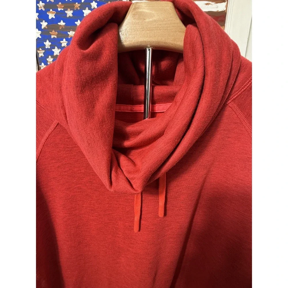 Nike‎ Dri-FIT Cowl Neck Pullover Sweatshirt Womens XL Red Raglan Long Sleeve